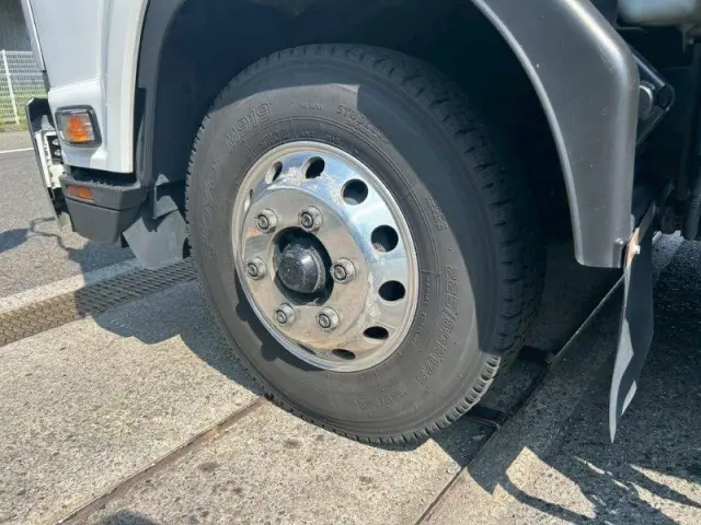 いすゞ フォワード 2PG-FRR90S1(2WD)の写真17