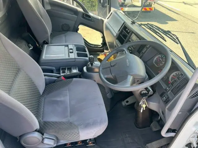 いすゞ フォワード 2PG-FRR90S1(2WD)の写真26