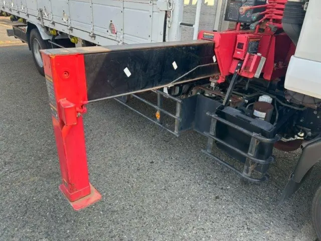 いすゞ フォワード QKG-FTR34S2(2WD)の写真8