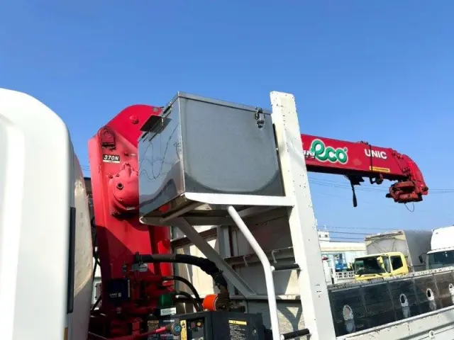 いすゞ フォワード QKG-FTR34S2(2WD)の写真23