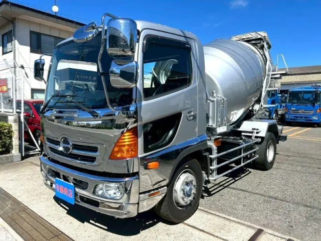 日野 レンジャー LKG-FJ7JDAAの写真1