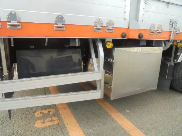 日野 プロフィア 2DG-FR1AHJの写真18