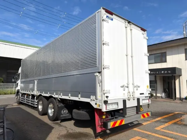 UD クオン 2PG-CD5CA(6x2)の写真4