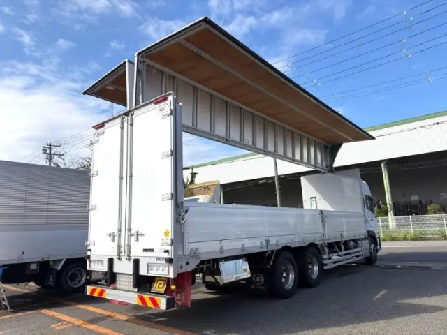 UD クオン 2PG-CD5CA(6x2)の写真7