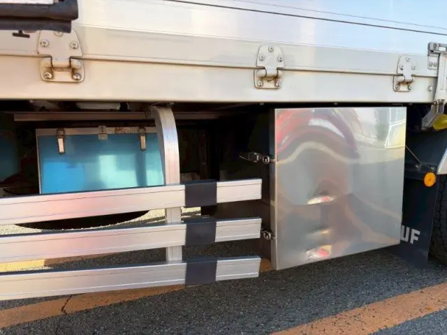 日野 プロフィア 2DG-FW1AHG(8x4)の写真18