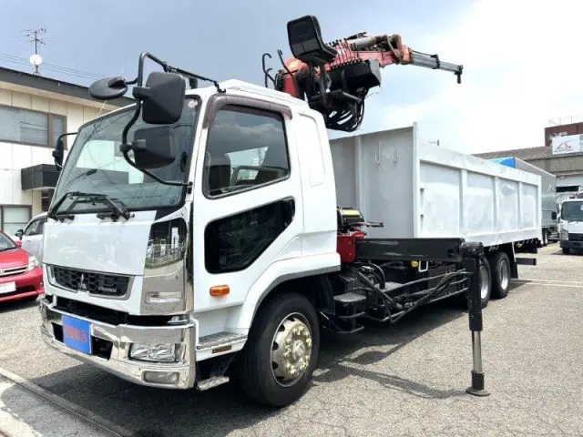 三菱 ファイター QDG-FQ62F(6x4)の写真1
