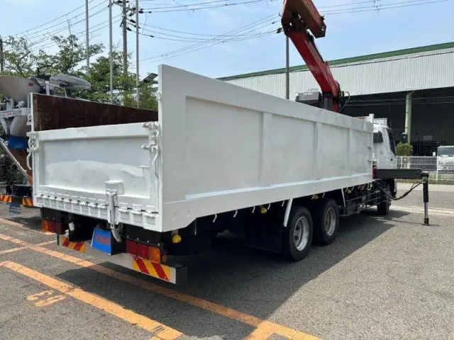 三菱 ファイター QDG-FQ62F(6x4)の写真3