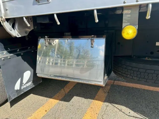 いすゞ ギガ 2PG-CYL77C(6x2)の写真10