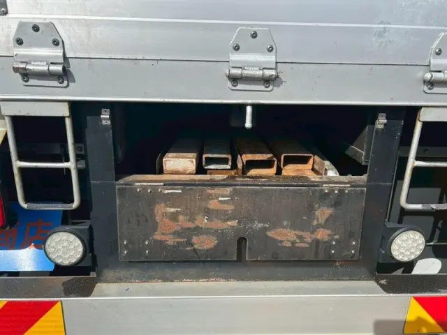 いすゞ ギガ 2PG-CYL77C(6x2)の写真11