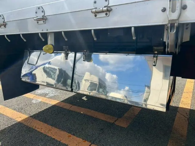 いすゞ ギガ 2PG-CYL77C(6x2)の写真12