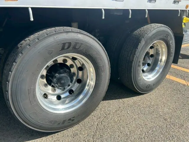 いすゞ ギガ 2PG-CYL77C(6x2)の写真19