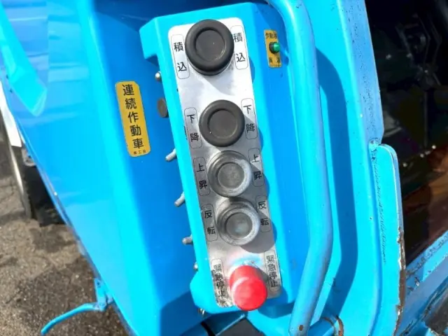 いすゞ フォワード 2RG-FRR90S2(2WD)の写真16