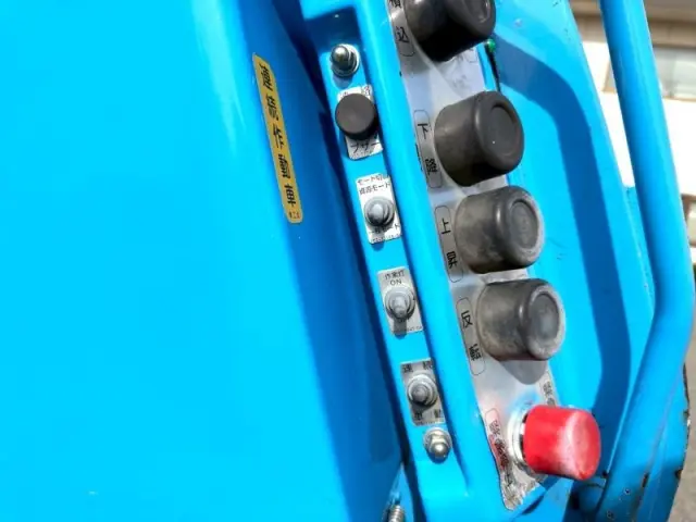 いすゞ フォワード 2RG-FRR90S2(2WD)の写真17