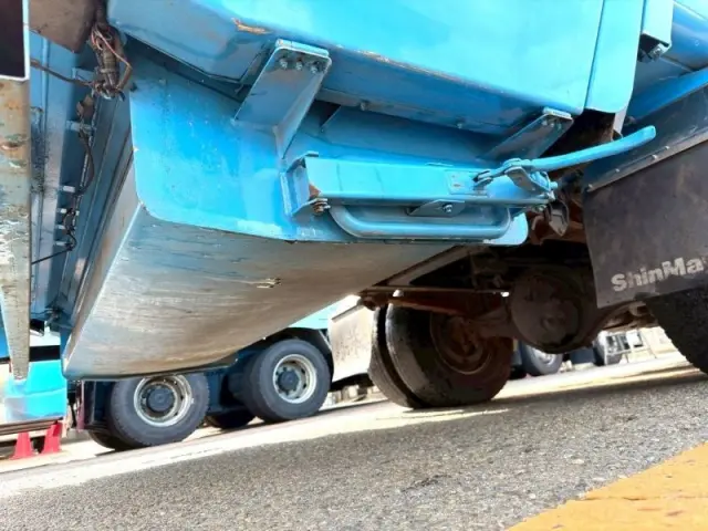 いすゞ フォワード 2RG-FRR90S2(2WD)の写真19