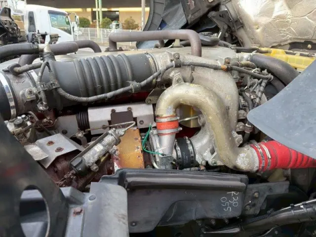 日野 プロフィア QPG-SH1EDDGの写真15