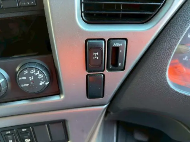 ＵＤ クオン ADG-CX4YL(6x4)の写真26