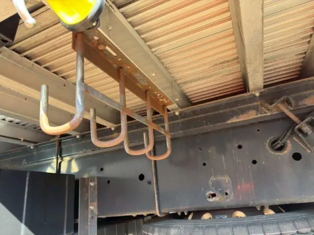 いすゞ ギガ 2PG-CYL77C(6x2)の写真10