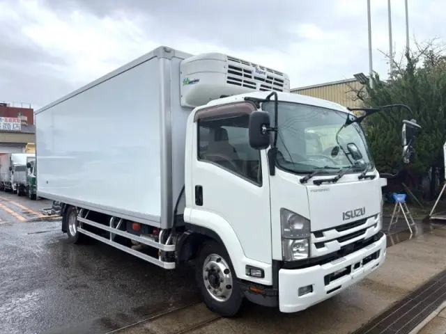 いすゞ フォワード 2PG-FTR90V2の写真2