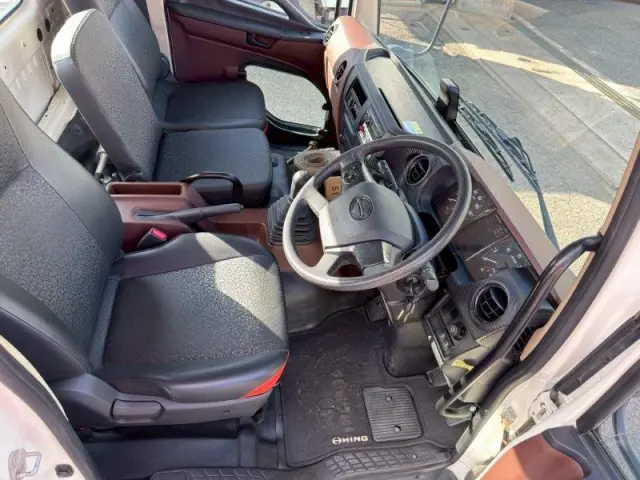 日野 レンジャー 2KG-FC2ABAの写真27