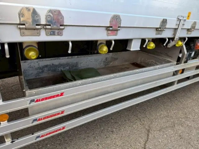 いすゞ ギガ 2PG-CYL77C(6x2)の写真9