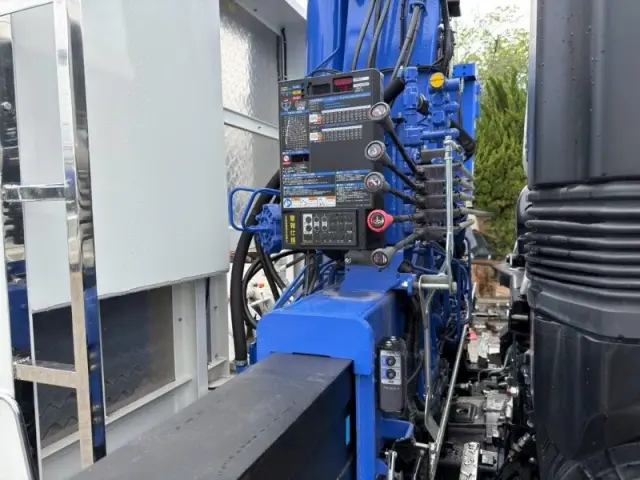 日野 レンジャー 2DG-GK2ABA(6x4)の写真18