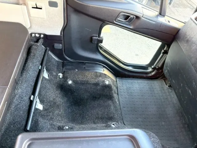 三菱 ファイター 2KG-FK62Fの写真26