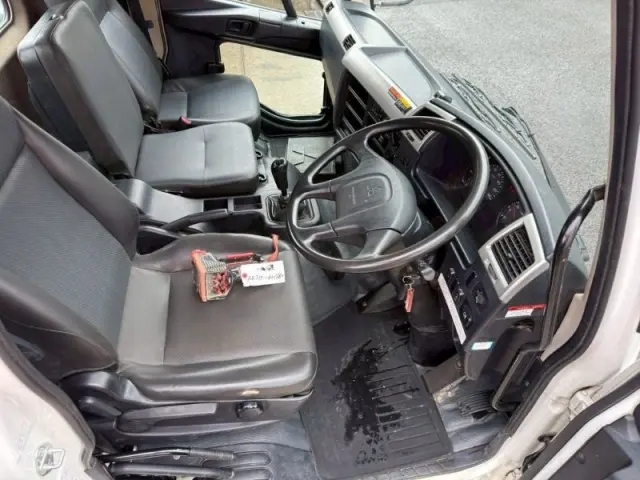 三菱 ファイター 2KG-FK71Fの写真30