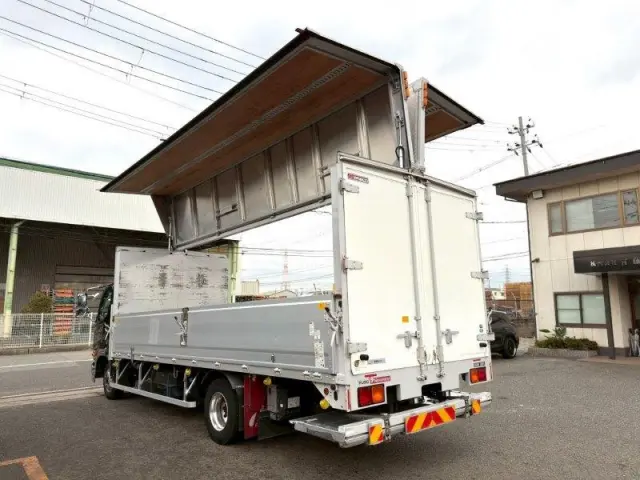 三菱 ファイター 2KG-FK71Fの写真8