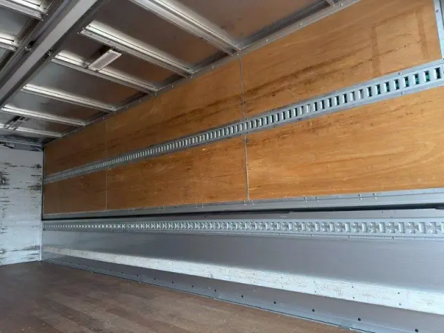 三菱 ファイター 2KG-FK71Fの写真15