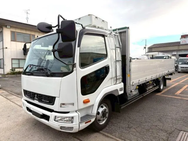 三菱 ファイター 2KG-FK65Fの写真1