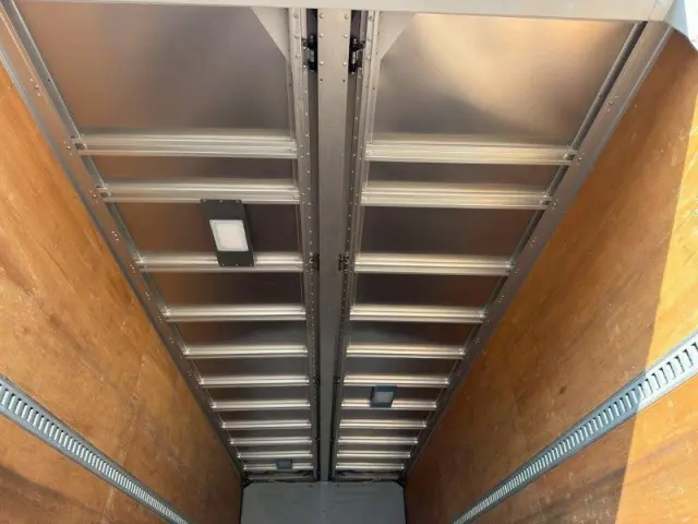 いすゞ フォワード 2RG-FRR90S2の写真11