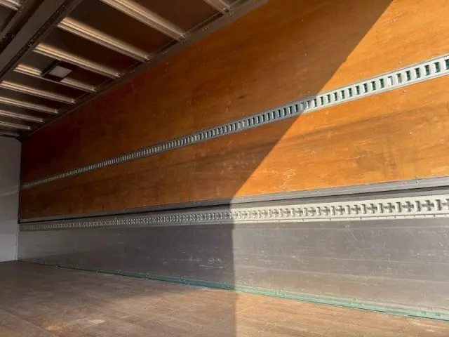 いすゞ フォワード 2RG-FRR90S2の写真13