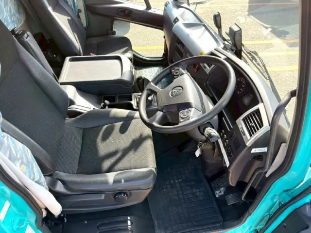 三菱 ファイター 2KG-FK72FZの写真15