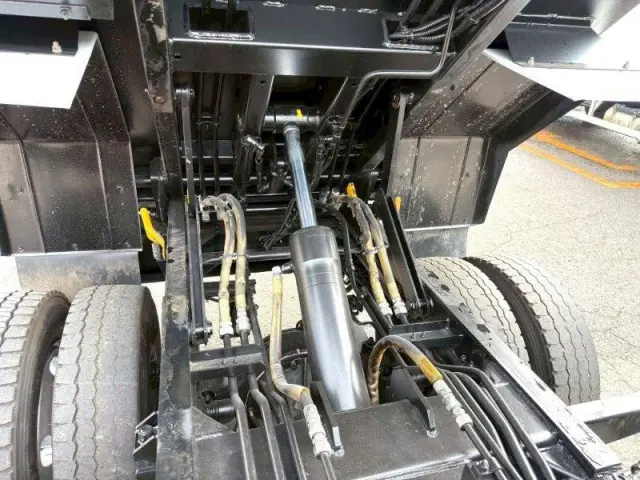 いすゞ エルフ TPG-NKR85ANの写真23