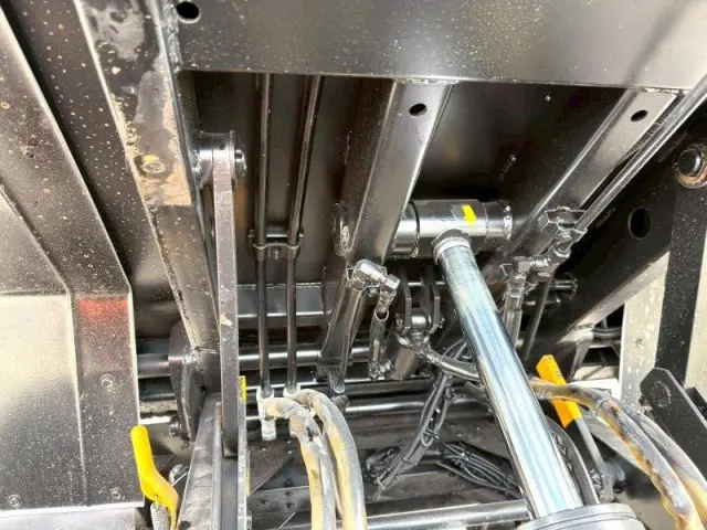 いすゞ エルフ TPG-NKR85ANの写真24