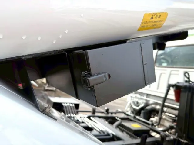 いすゞ エルフ TPG-NKR85ANの写真29