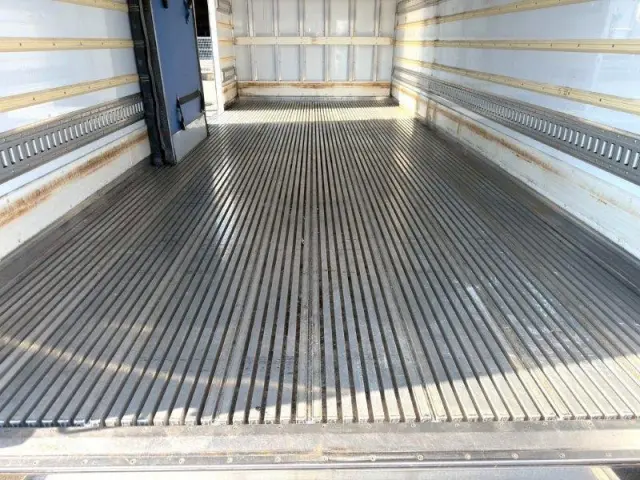 三菱 ファイター 2KG-FK65FYの写真8