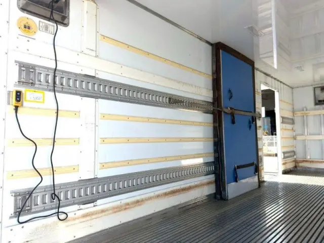 三菱 ファイター 2KG-FK65FYの写真10