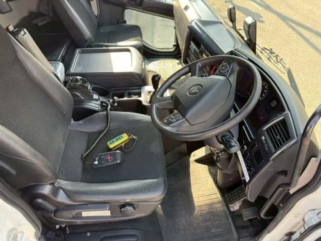 三菱 ファイター 2KG-FK65FYの写真31