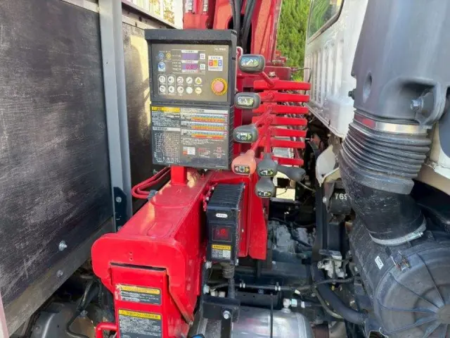 いすゞ フォワード 2RG-FTR90U2の写真8