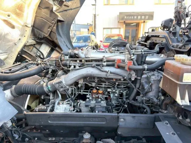 いすゞ ギガ QKG-EXD52BDの写真16