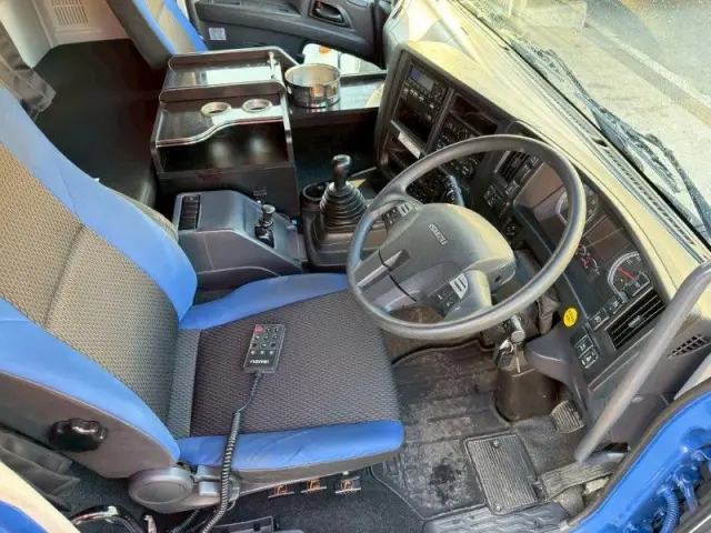 いすゞ ギガ QKG-EXD52BDの写真21