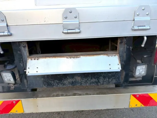 いすゞ ギガ QKG-CYZ77B(6x4)の写真17