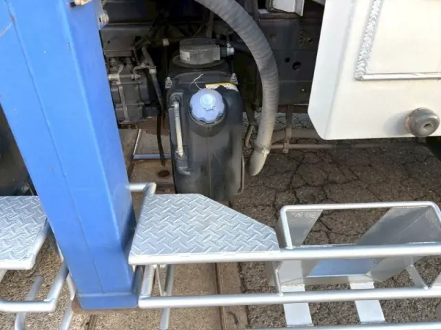 いすゞ ギガ QKG-CYZ77B(6x4)の写真22