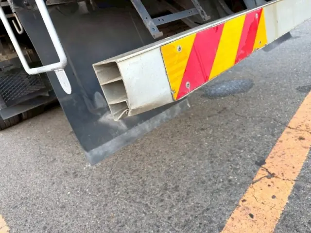 いすゞ ギガ QKG-CYZ77B(6x4)の写真26