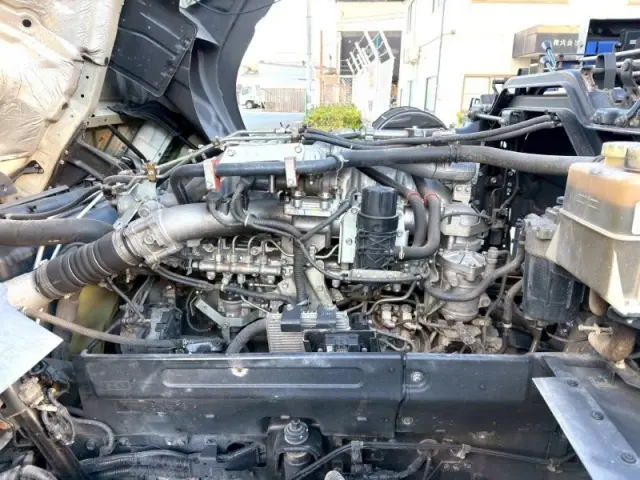 いすゞ ギガ QKG-CYZ77B(6x4)の写真28