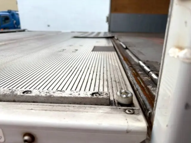 三菱 ファイター TKG-FK71Fの写真8