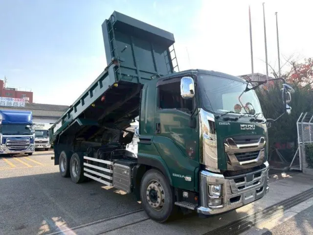 いすゞ ギガ 2PG-CYZ77CM(8x4)の写真6