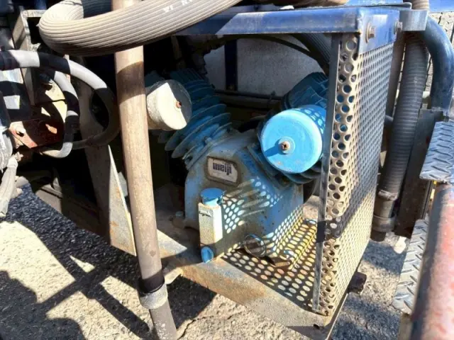 日野 デュトロ TKG-XZU702Mの写真6