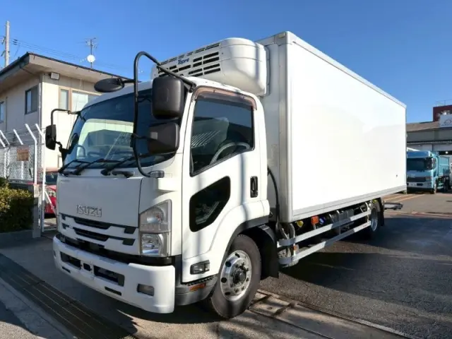 いすゞ フォワード 2PG-FTR90V2の写真1